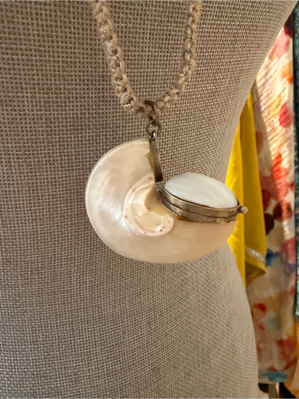 Vintage Genuine Shell Nautilus Pendant Necklace